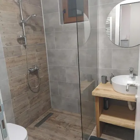 Bed & Breakfast Domacinstvo Kod Gere Crni Vrh
