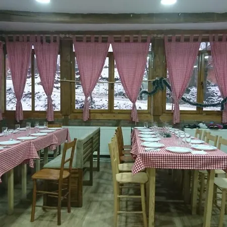 Domacinstvo Kod Gere Crni Vrh